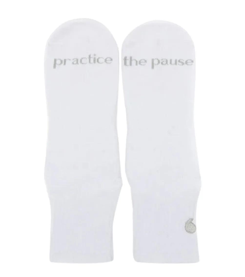 B, Halfmoon Grip Socks