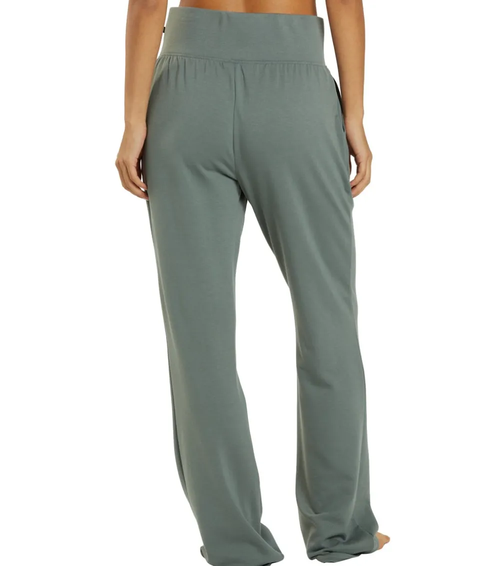 Marika Arlo Pant