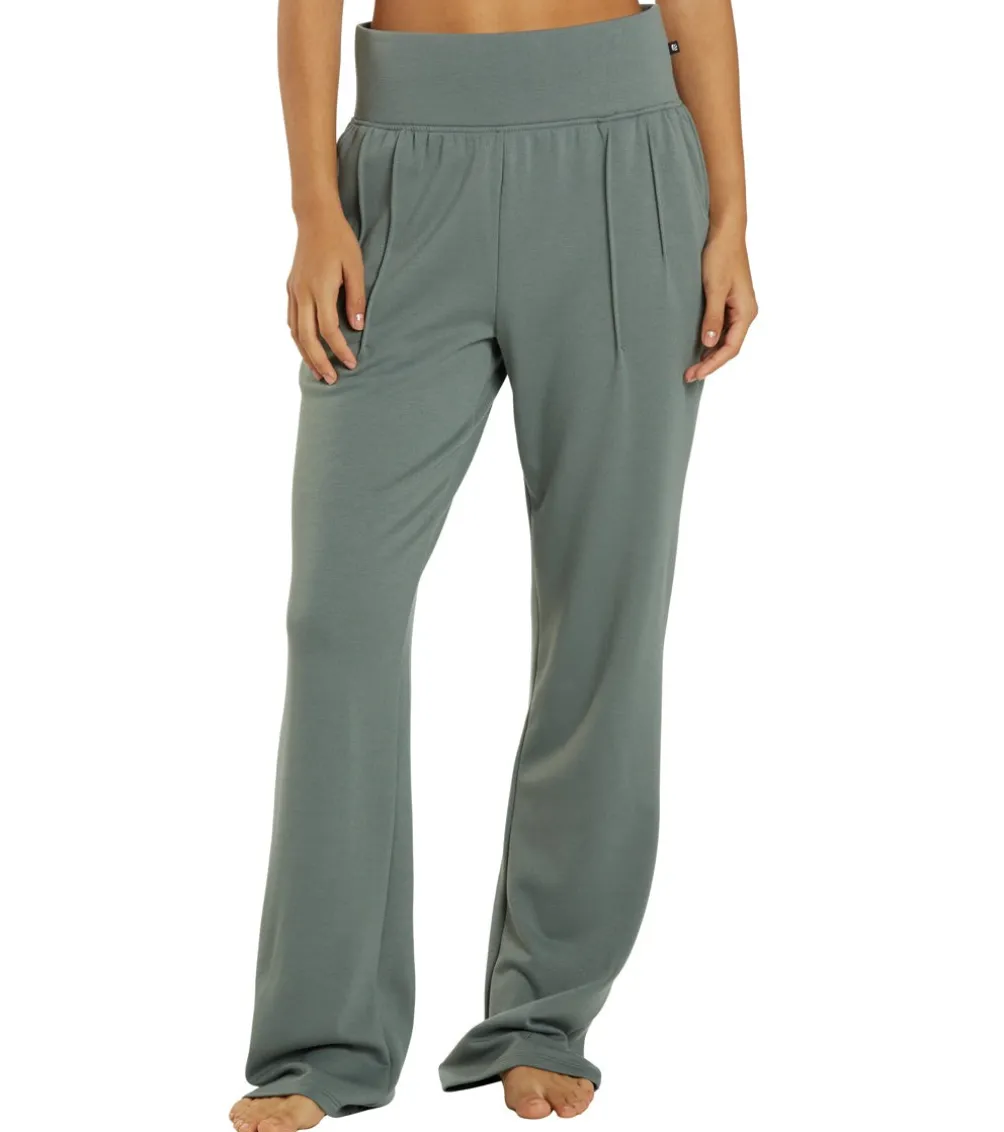 Marika Arlo Pant